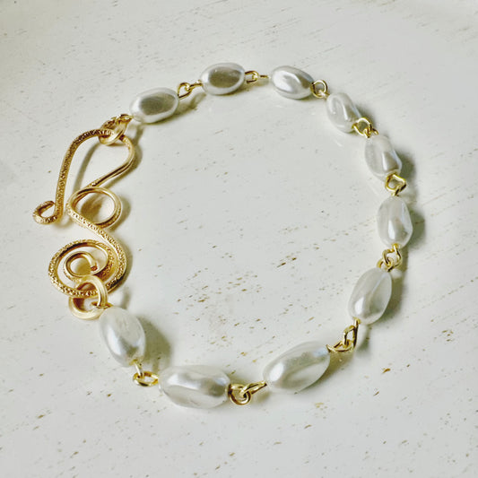 Enchanted Pearls Wire Bracelet