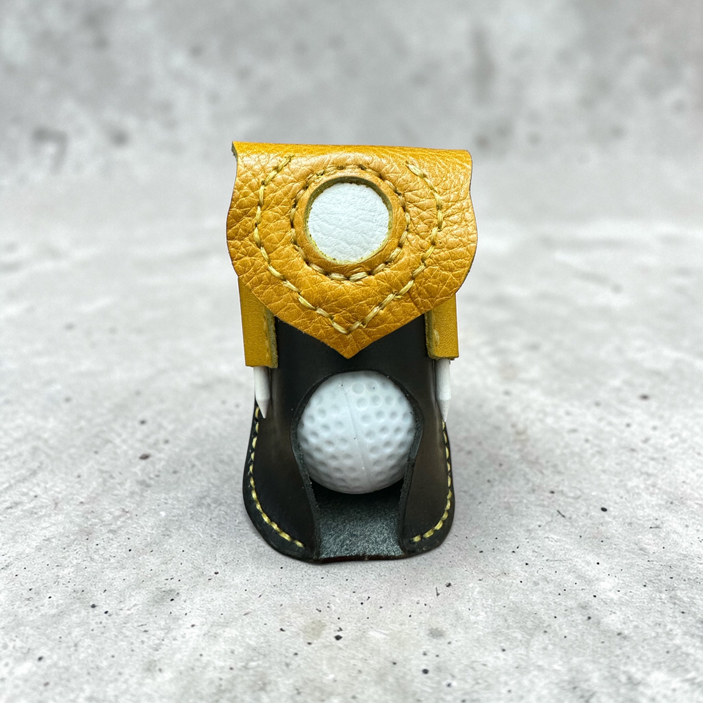 The "Augusta Heritage" Leather Golf Pouch