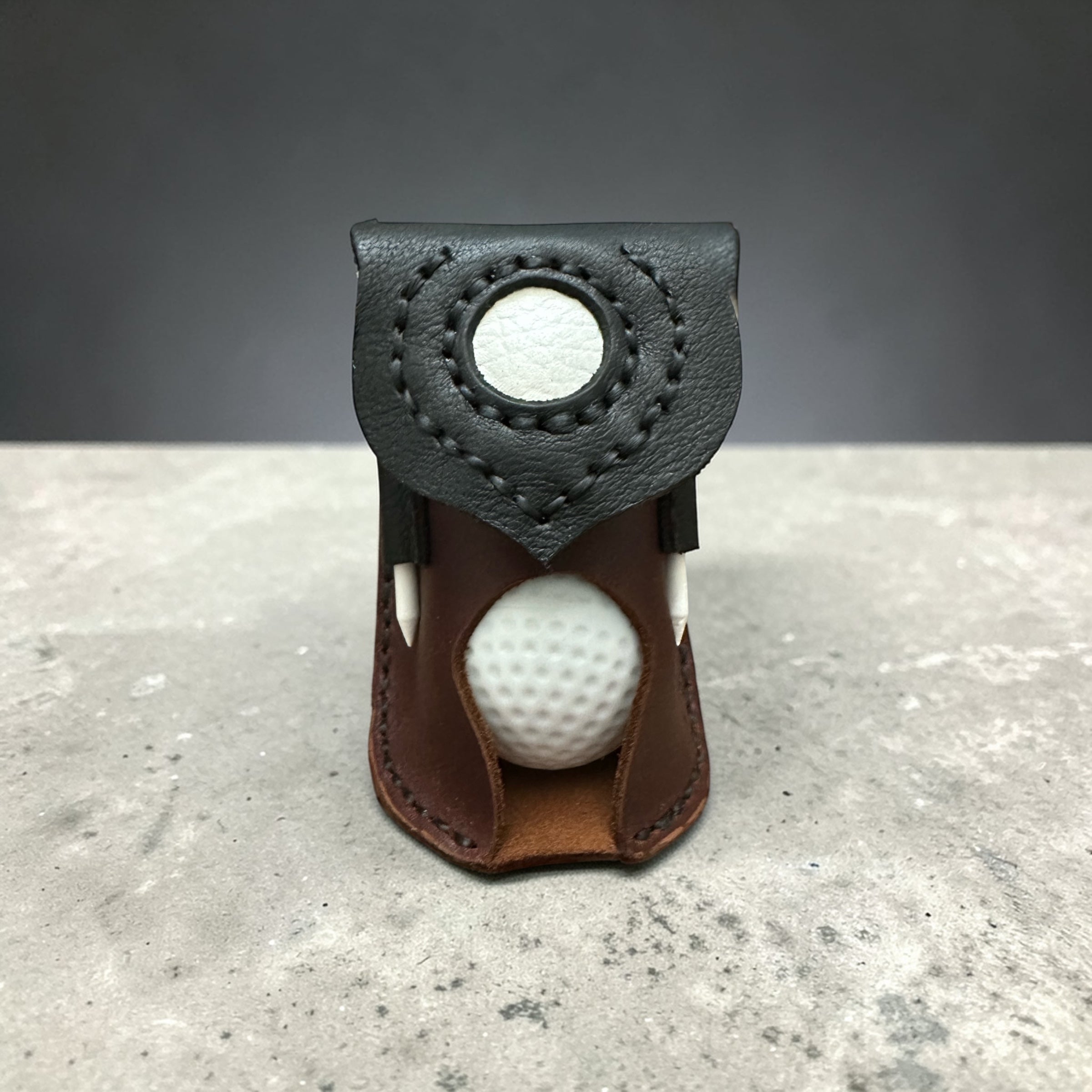 The "Augusta Heritage" Leather Golf Pouch